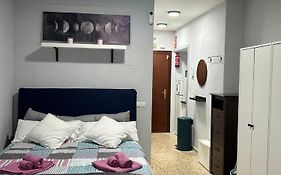 Apartamento ANSON, Torremolinos centro, Luminoso ,Moderno ,Playa a 10 min pie